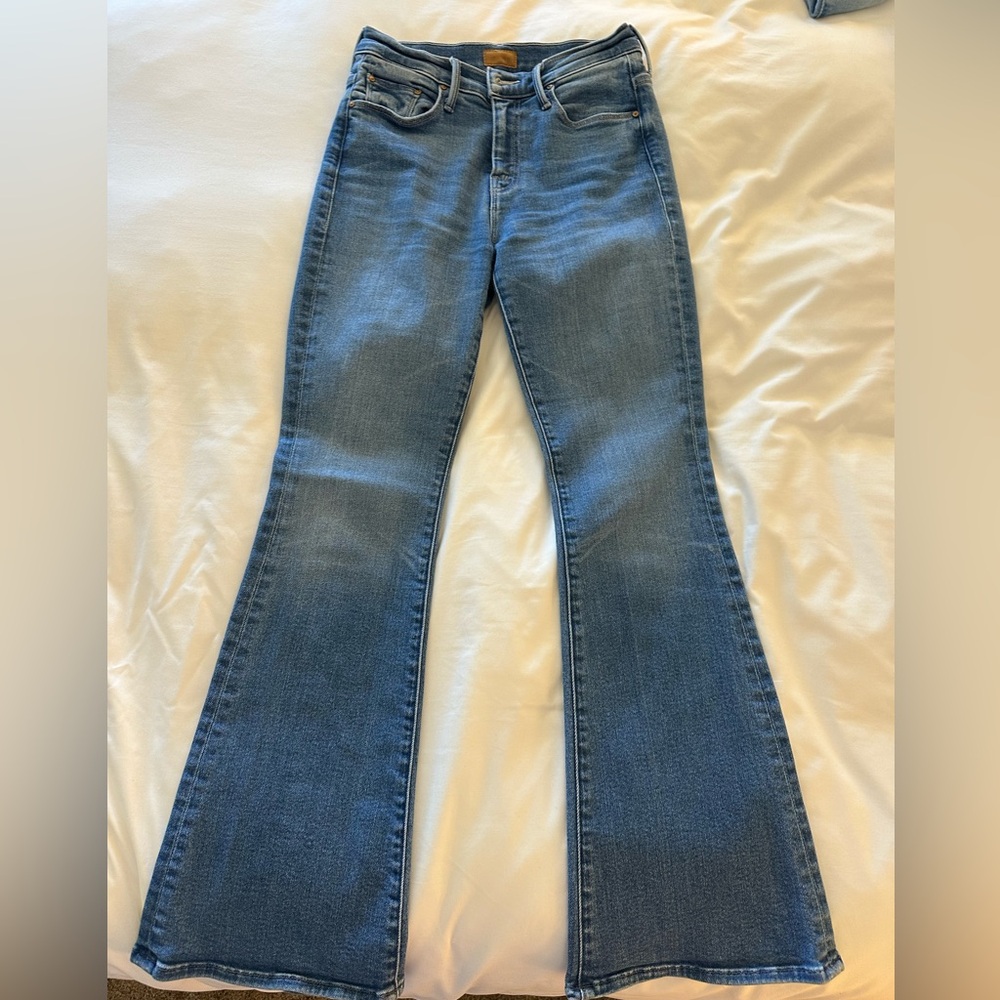 Mother The Lil Weekender Flare Jeans Size 25 in Layover Wash - Picture 6 of 9
